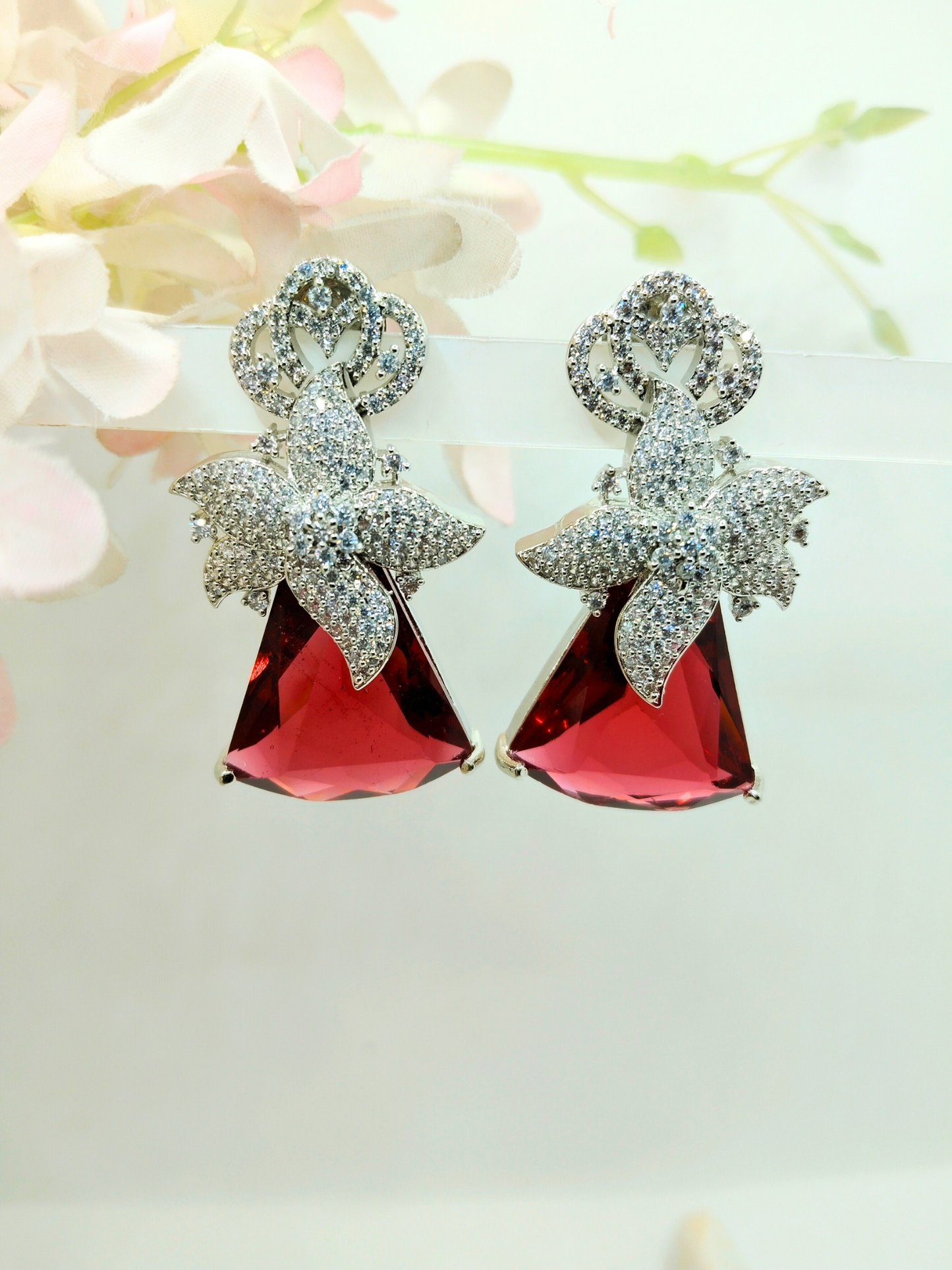 RED QUEEN AD EARRINGS