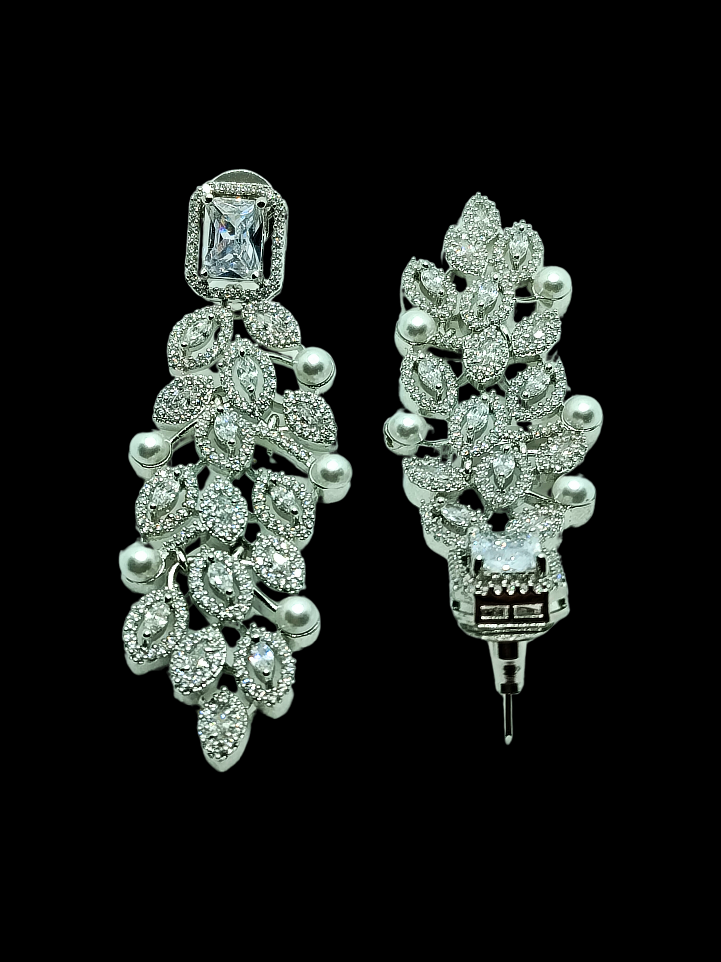 WHITE CHANDINI AD PEARL EARRING