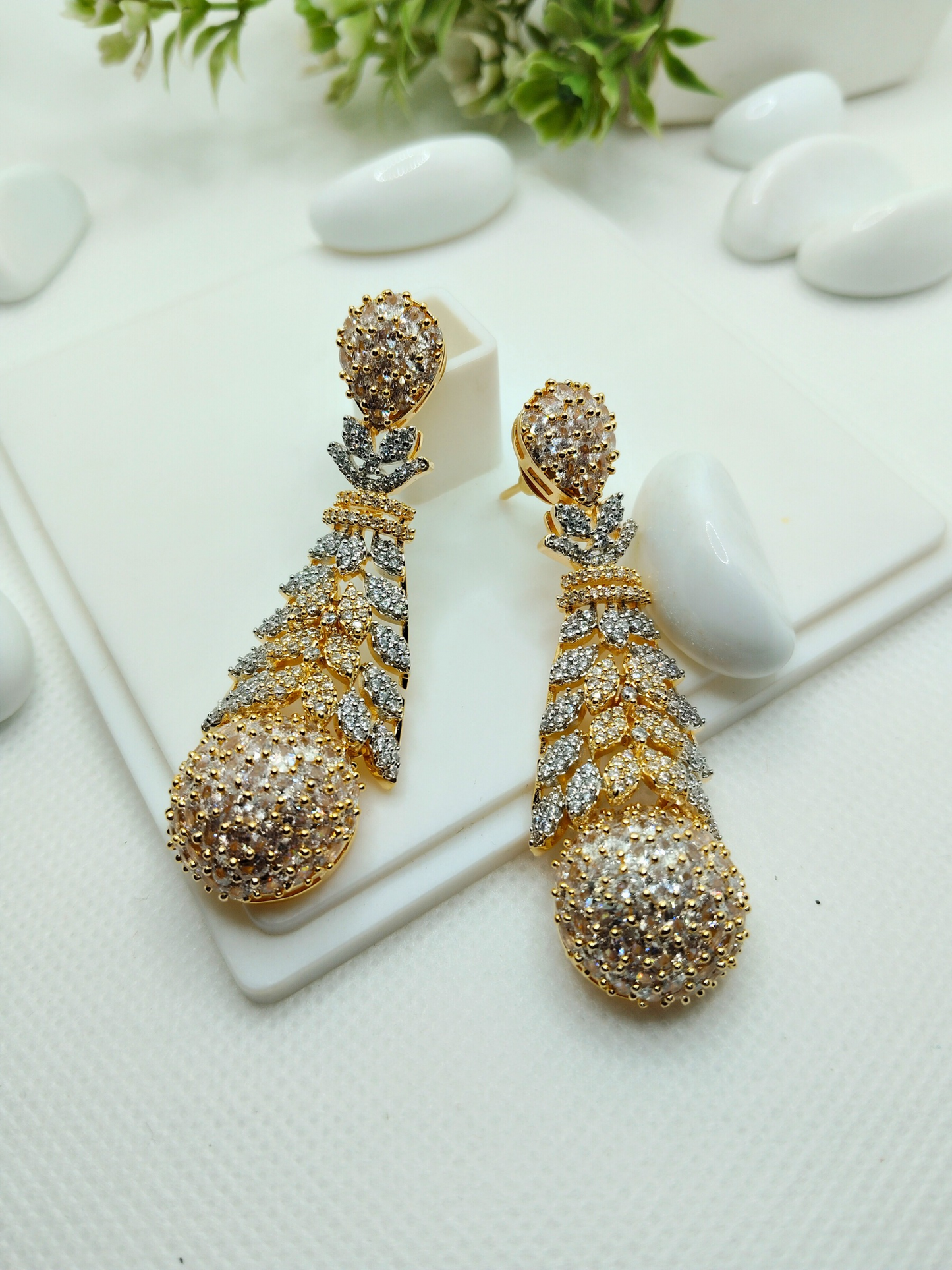 WHITE RATI AD EARRING - 65% OFF
