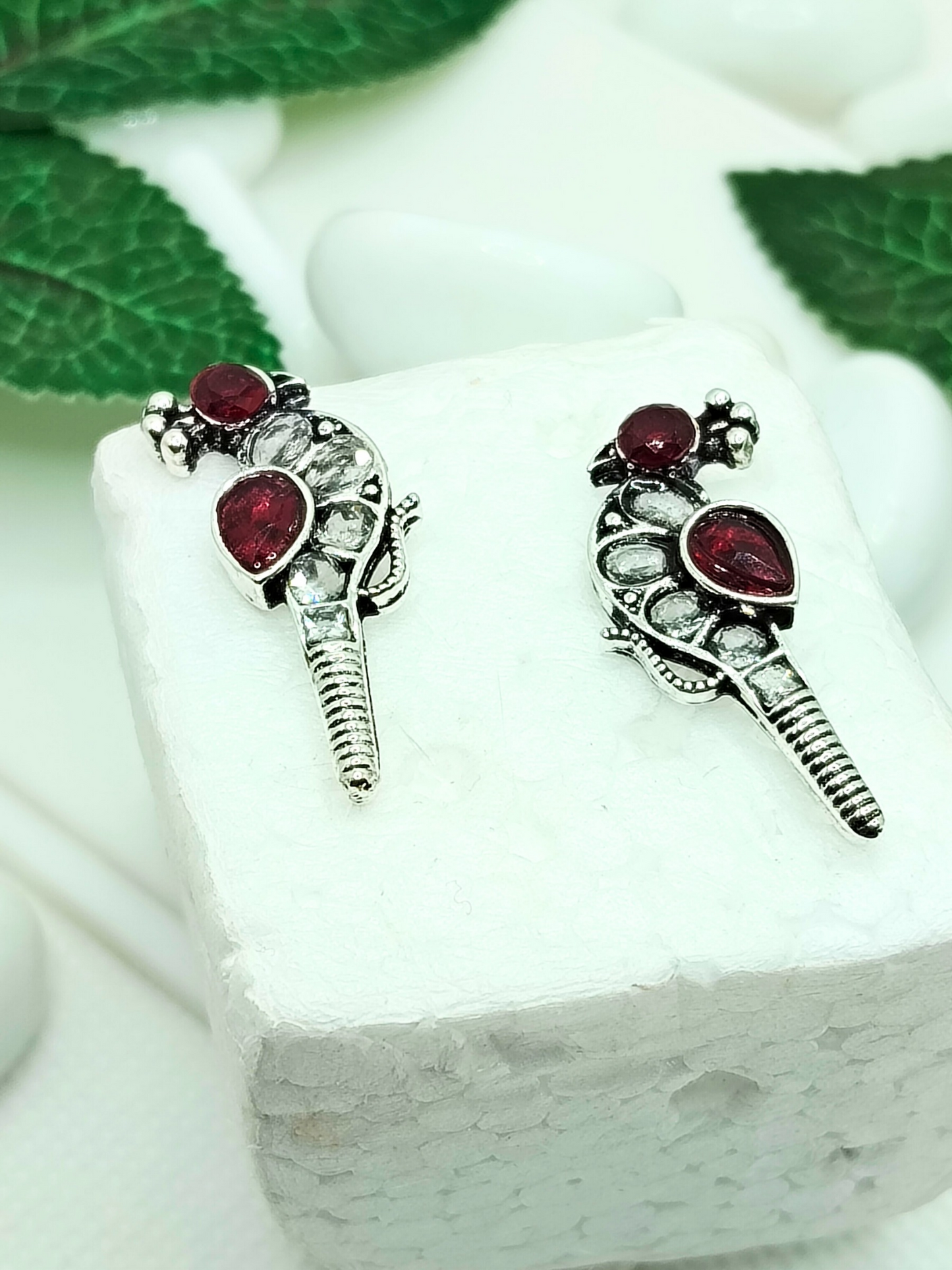 RED BIRD OXIDISED AD STUDS