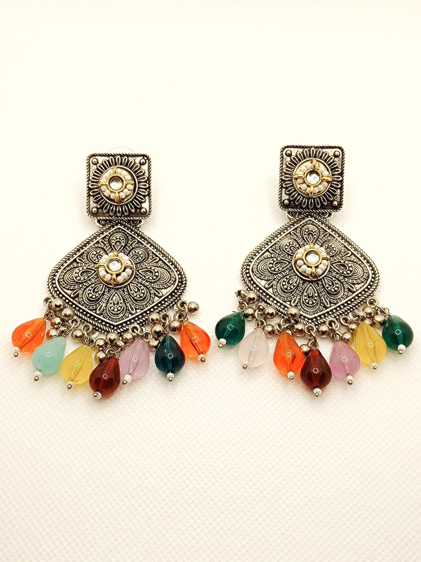 MULTICOLOR HEMA OXIDISED EARRING