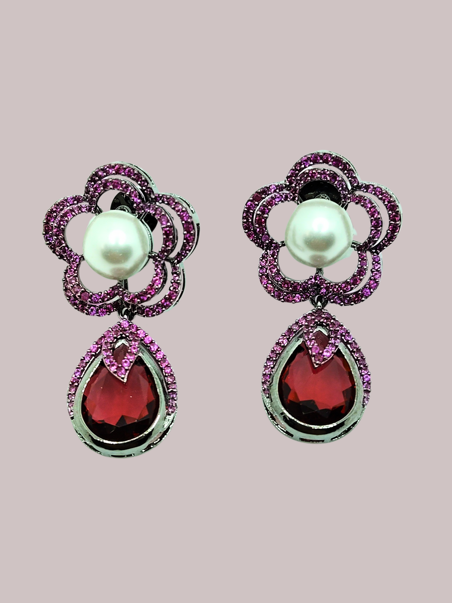RANI LILY PEARL DANGLER