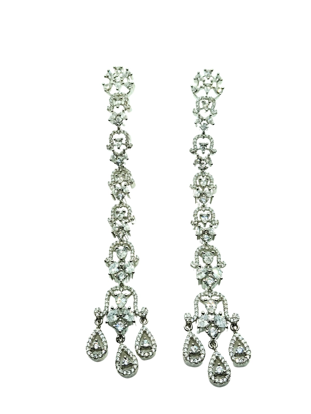 WHITE RIVA LONG EARRING