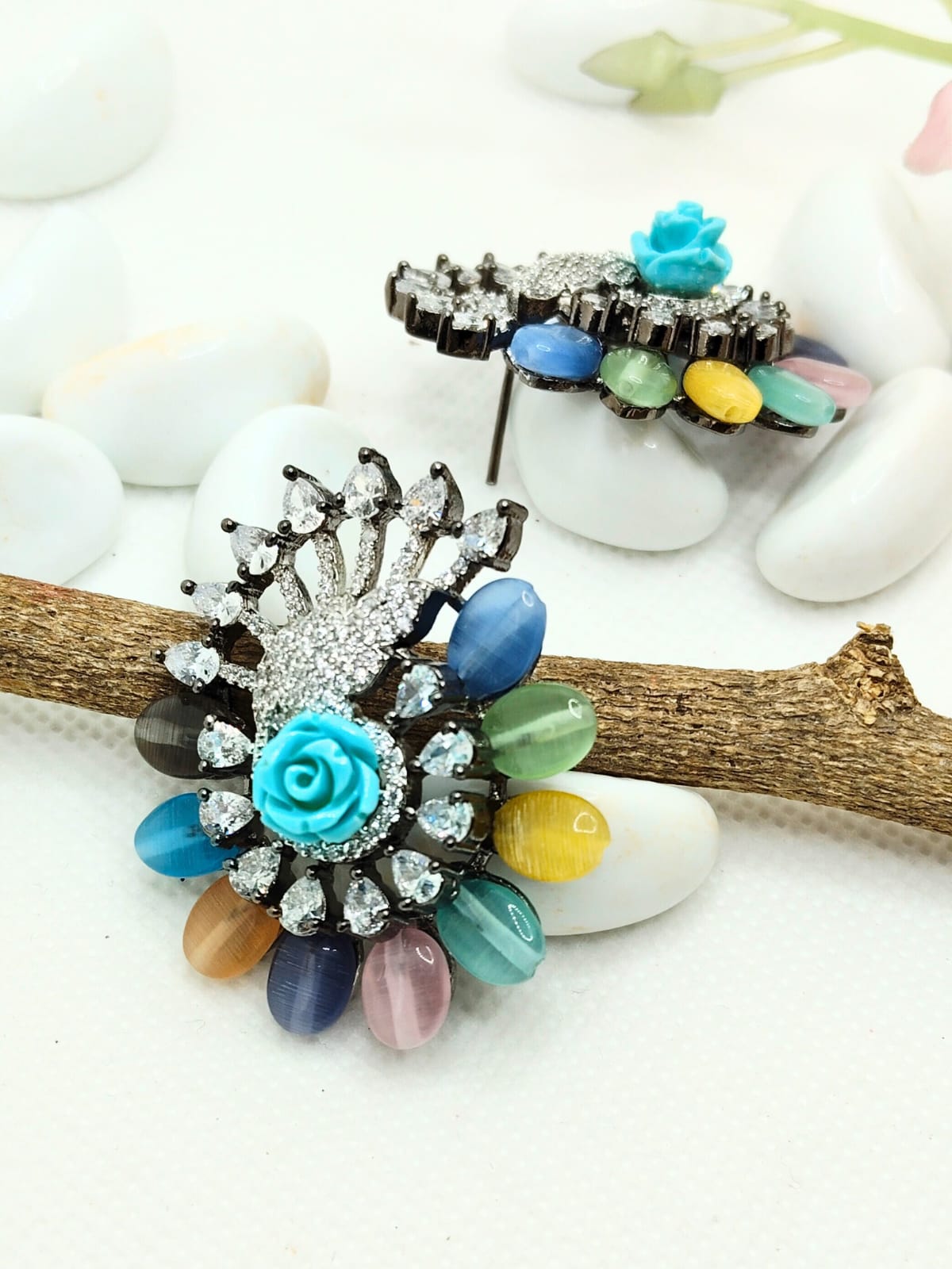MULTICOLOR PEACOCK STUDS EARRING - 50% OFF