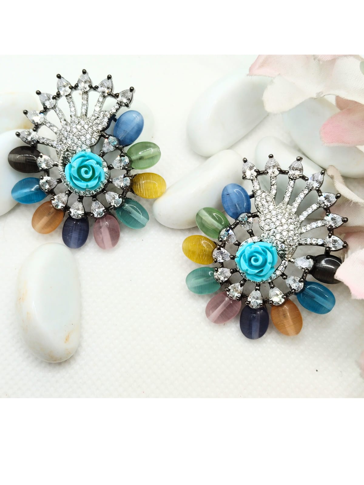 MULTICOLOR PEACOCK STUDS EARRING - 50% OFF