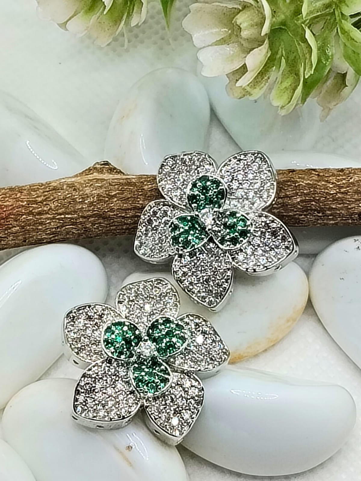 GREEN AMOLI AD STUD - 60% OFF