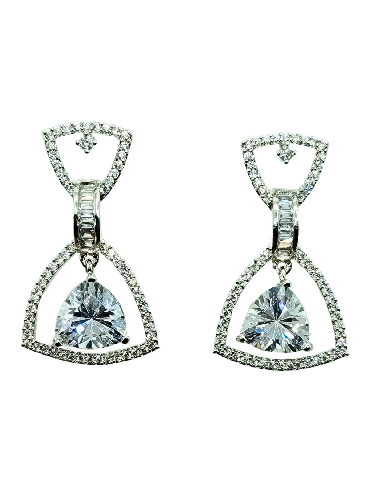 WHITE ADITI AD EARRING