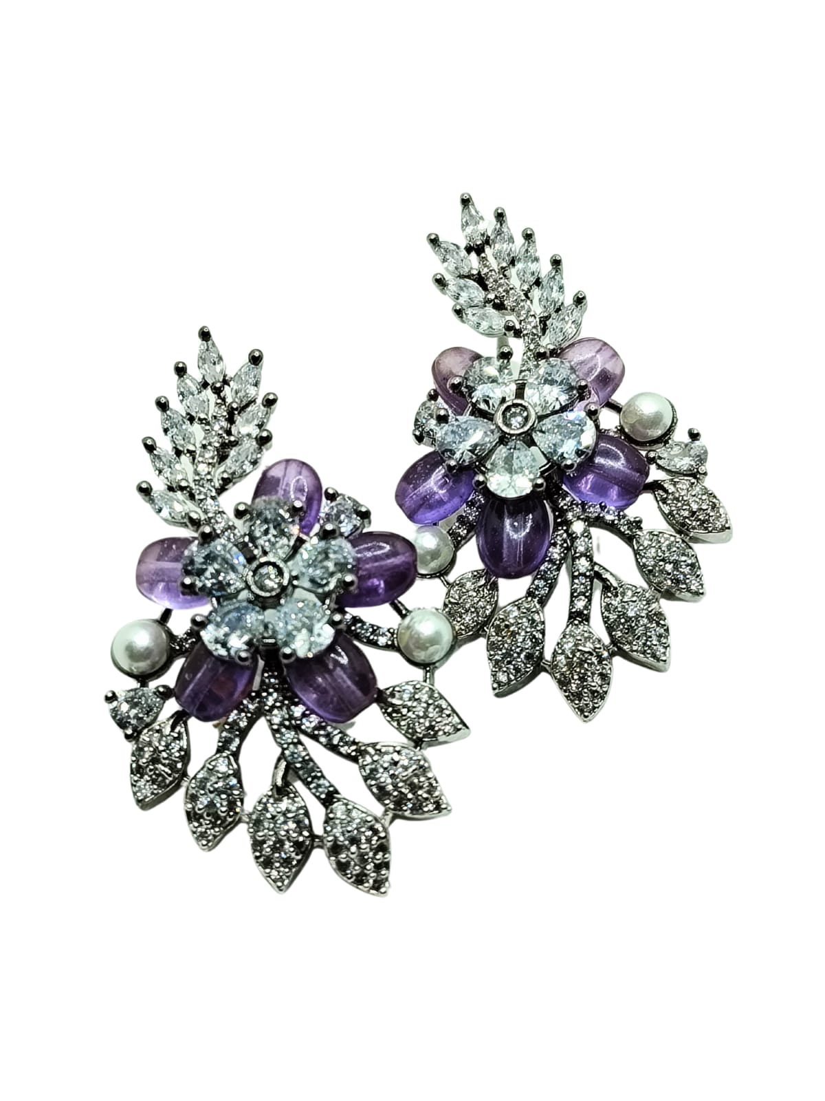 PURPLE ADVIKA AD PEARL DANGLER