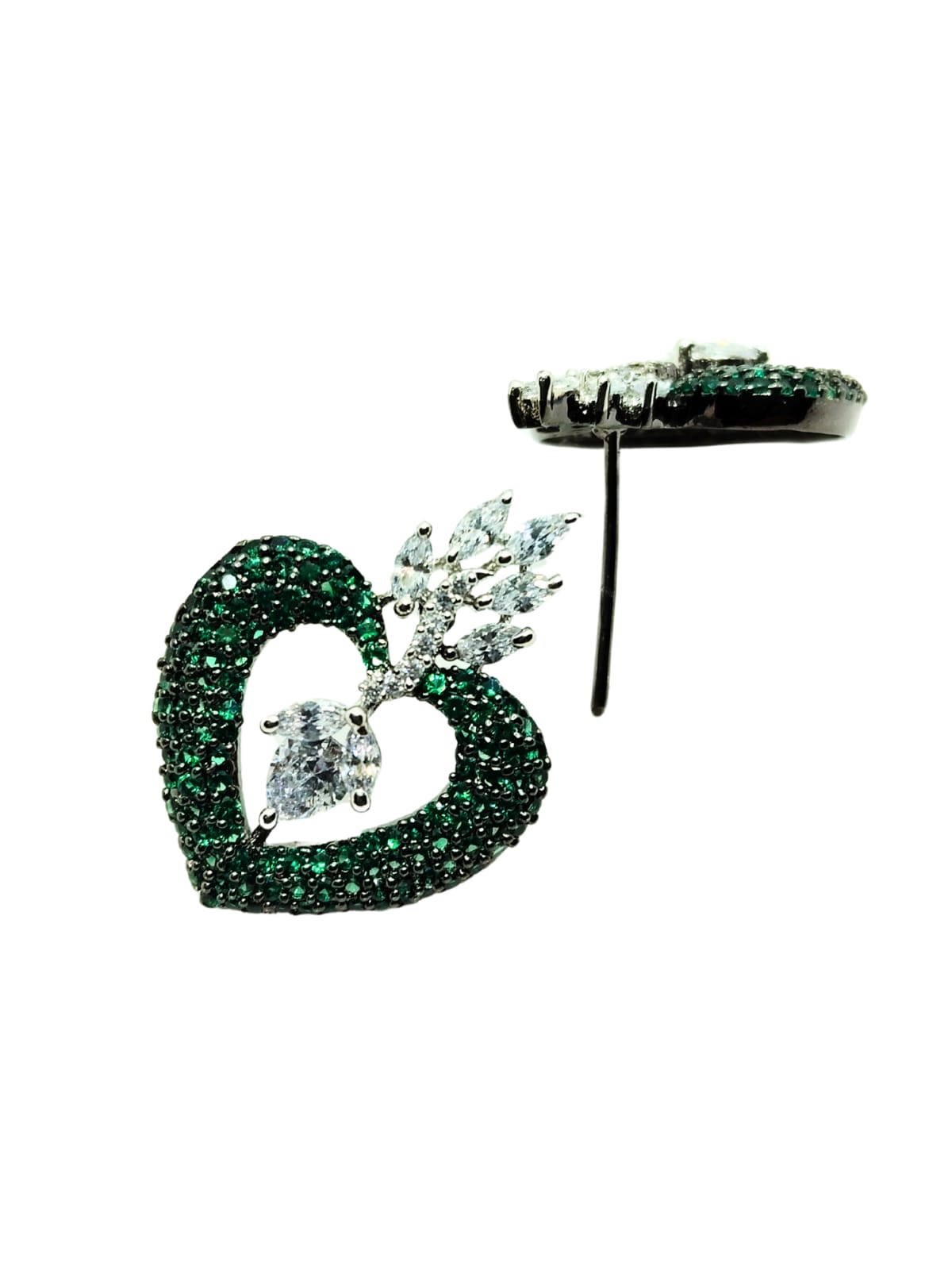 GREEN HEART AD STUD