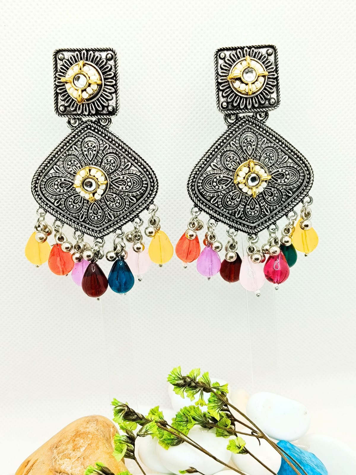 MULTICOLOR HEMA-1 OXIDISED EARRING