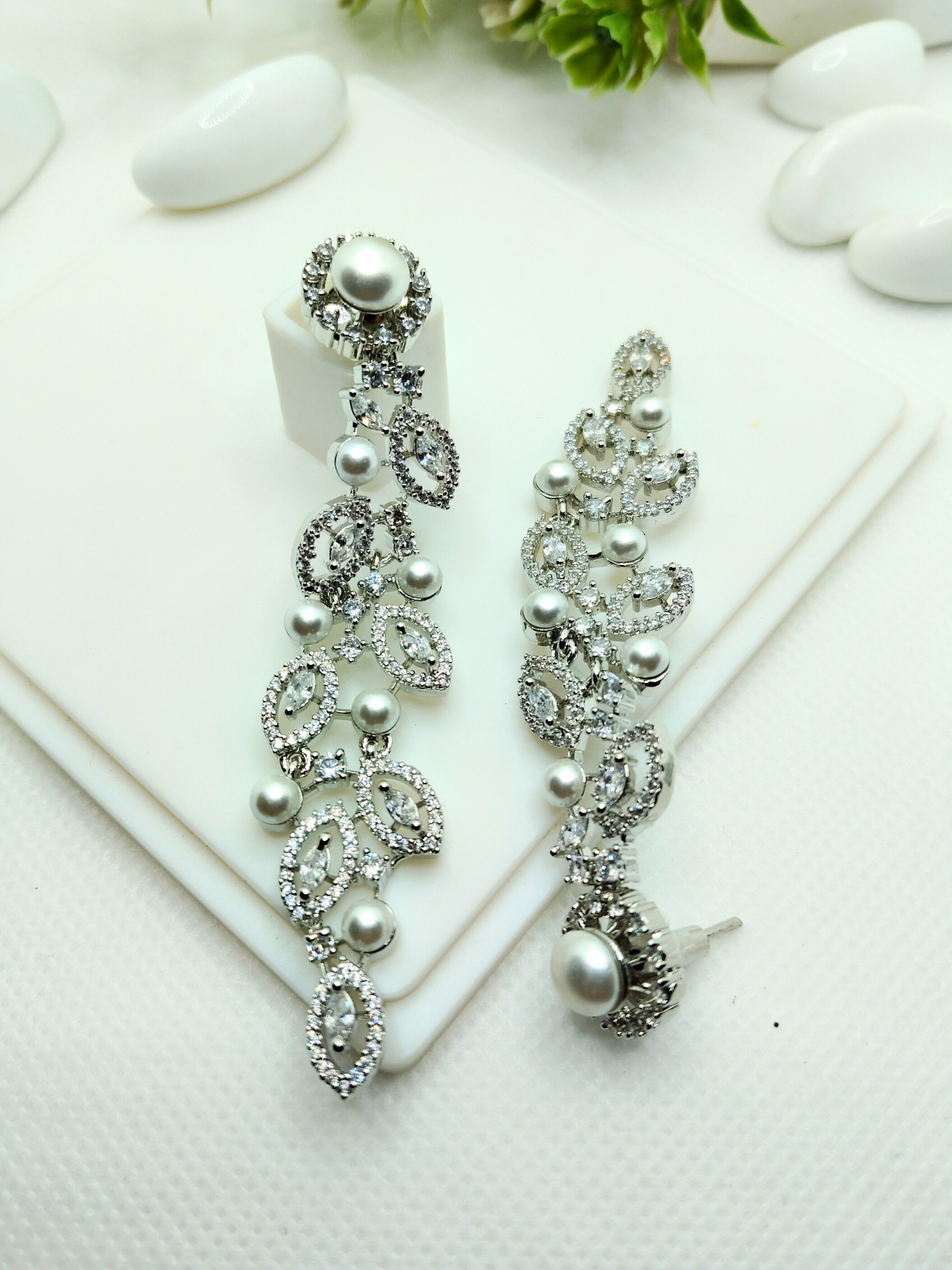 PEARL CHANDINI AD EARRING