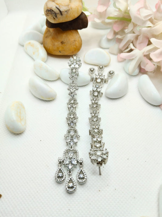 SILVER RIVA LONG EARRING