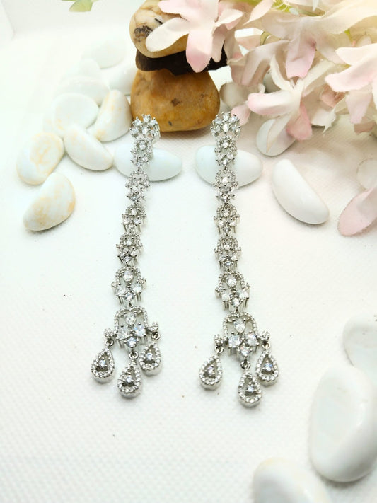 WHITE GARGI LONG AD EARRING