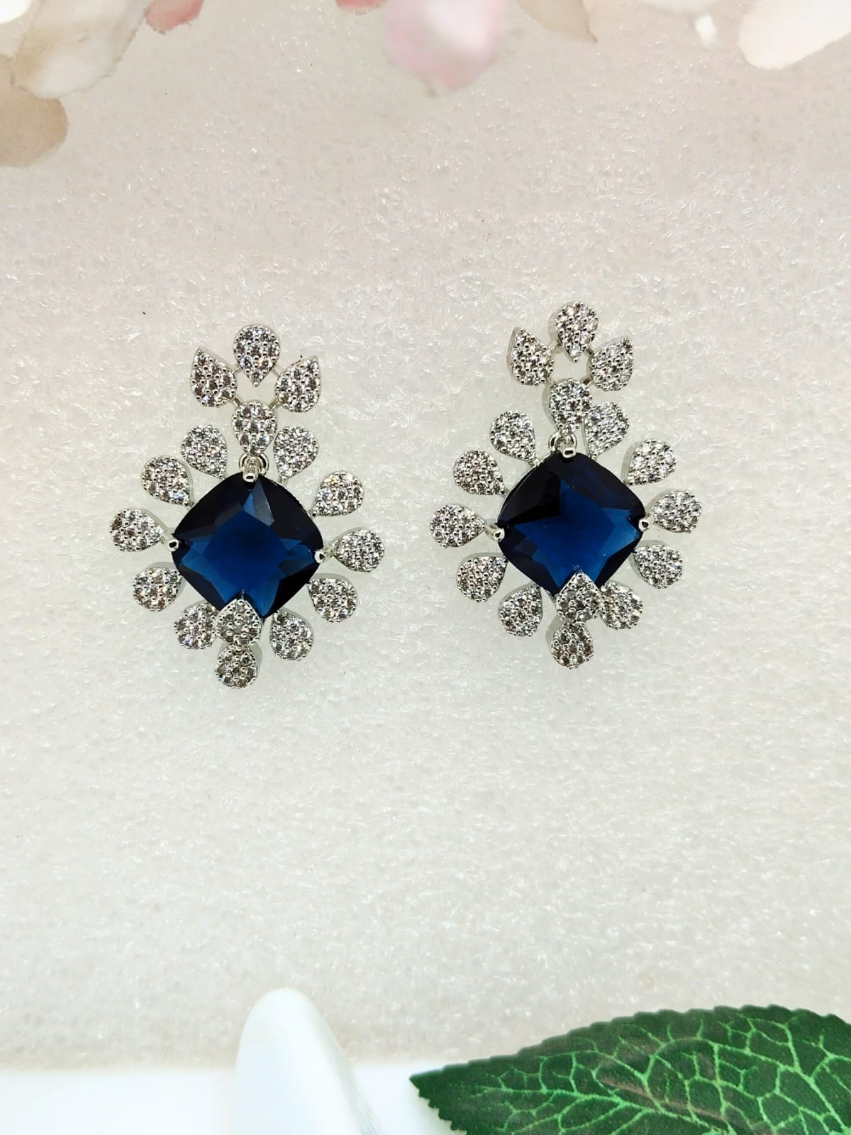 BLUE ANGELE AD EARRING