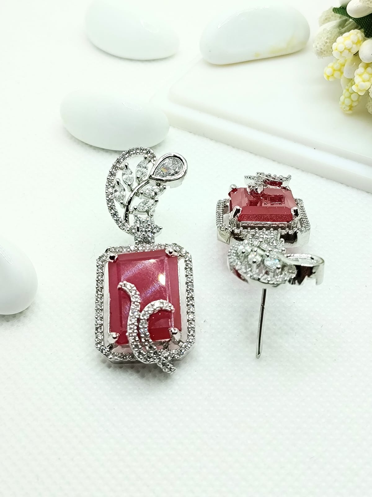 MAGENTA FIONA AD EARRING