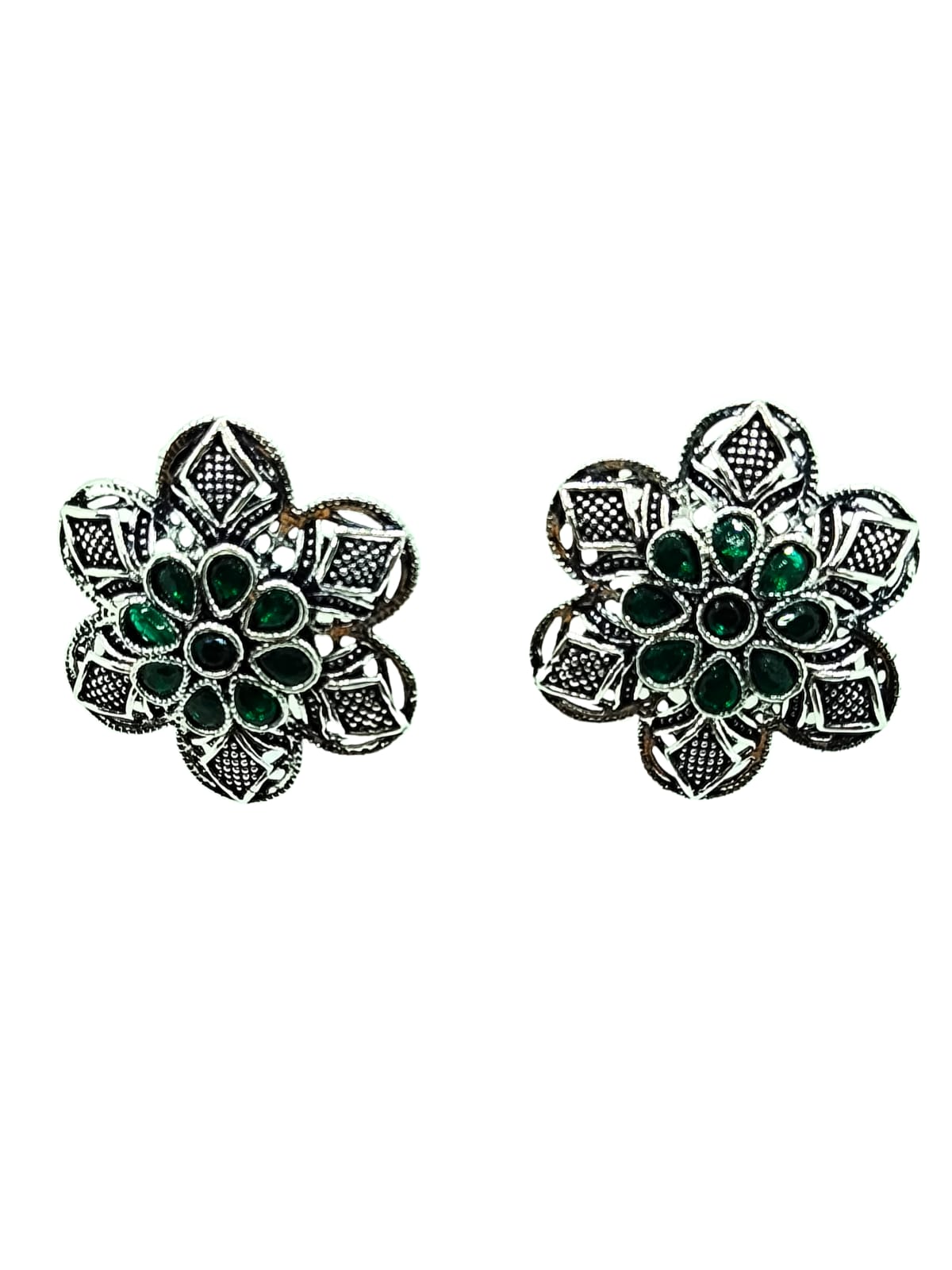 EMERALD BABITA OXIDISED STUDS