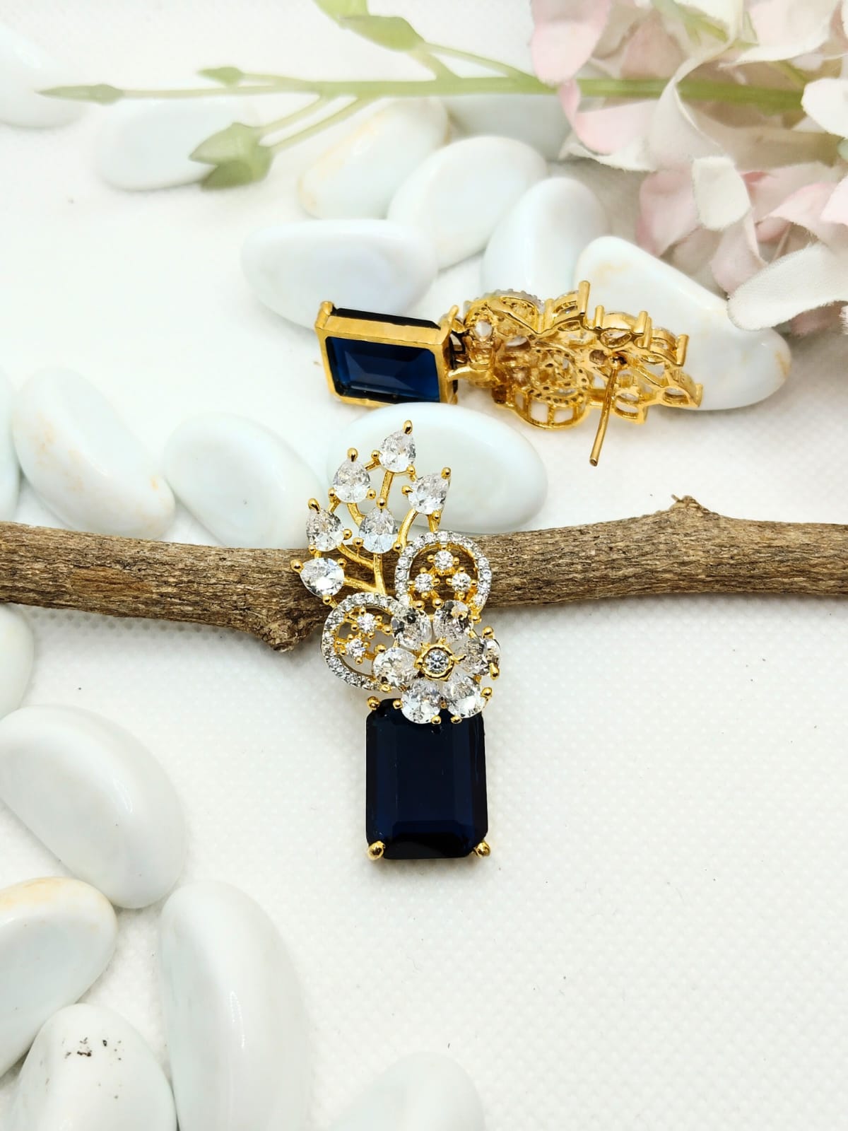 BLUE DIVYA AD EARRING